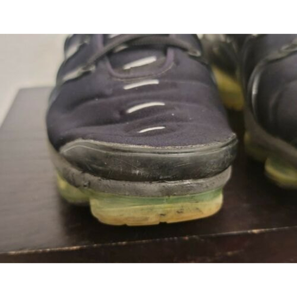 *READ* Nike Air Vapormax Plus Black Volt Green Mens Size 7.5 924453-015 Running main image 4